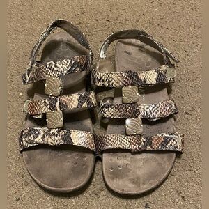 Vionic Women's Amber Tan Brown Snakeskin Slingback Orthopedic Sandals Size 10